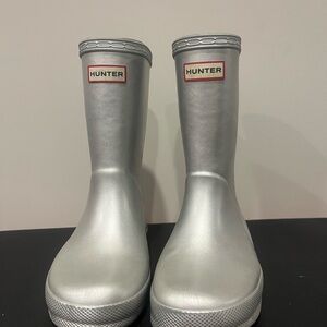 Hunter kids first classic rain boots. US size 12